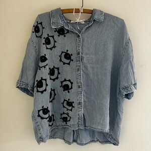 Jane and Delancey Chambray Button Front Top Hand-Stamped Eye Black Blue Size XL